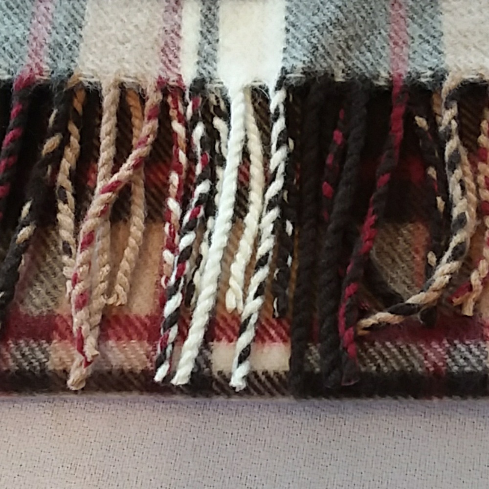 Hat & Scarf Bundle - Picture 7 of 8